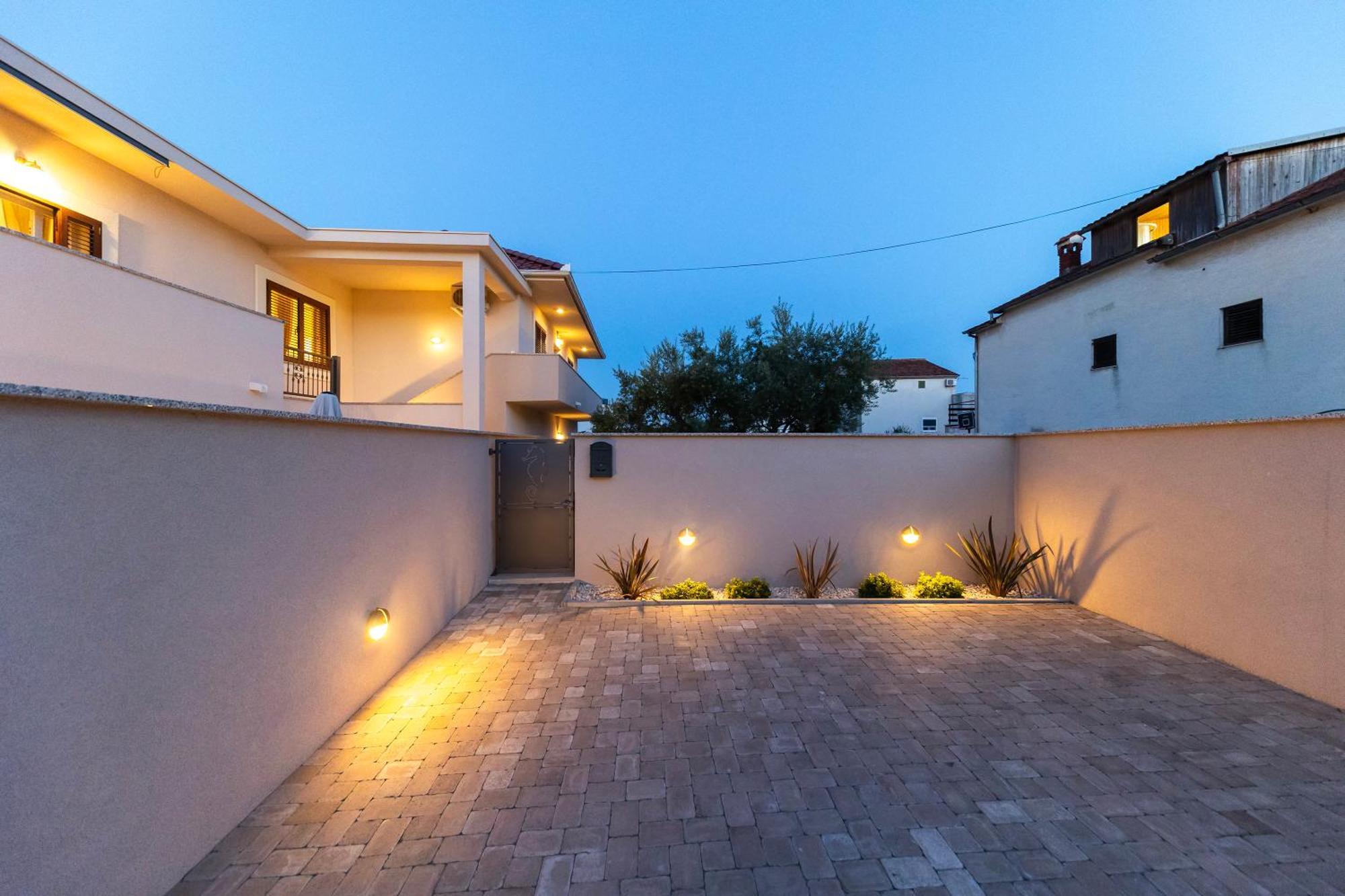 Find Your Haven In Morena Celeste Seaside Puntamika Apartments! ซาดาร์ ภายนอก รูปภาพ